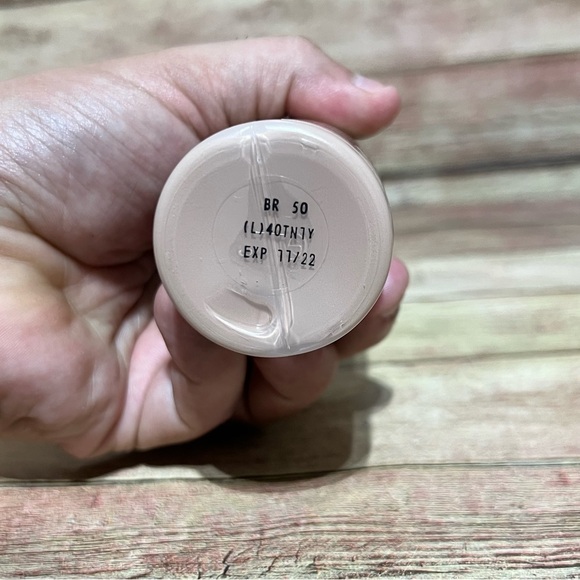 YSL All Hour Foundation - Picture 5 of 5